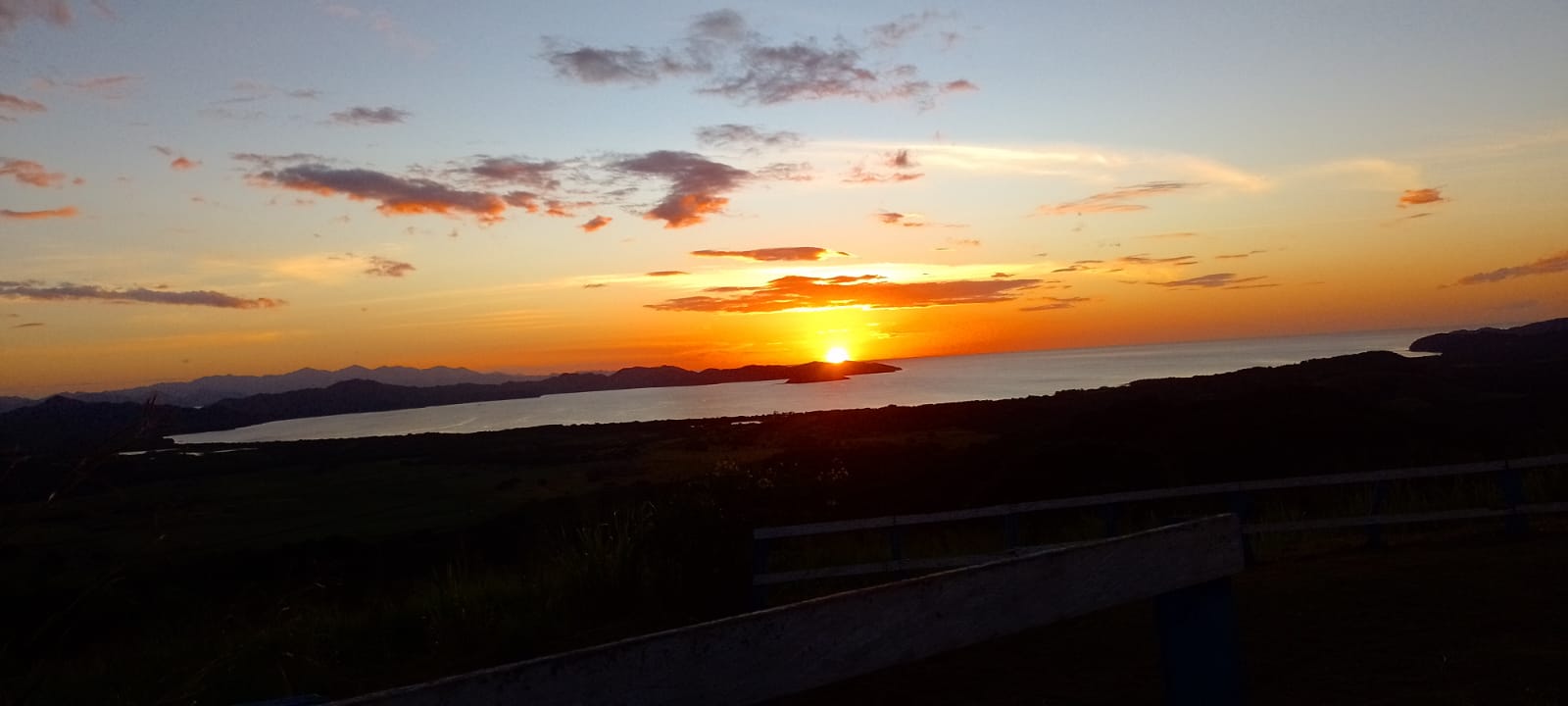 Atardecer sobre el Golfo de Santa Elena desde La Cruz